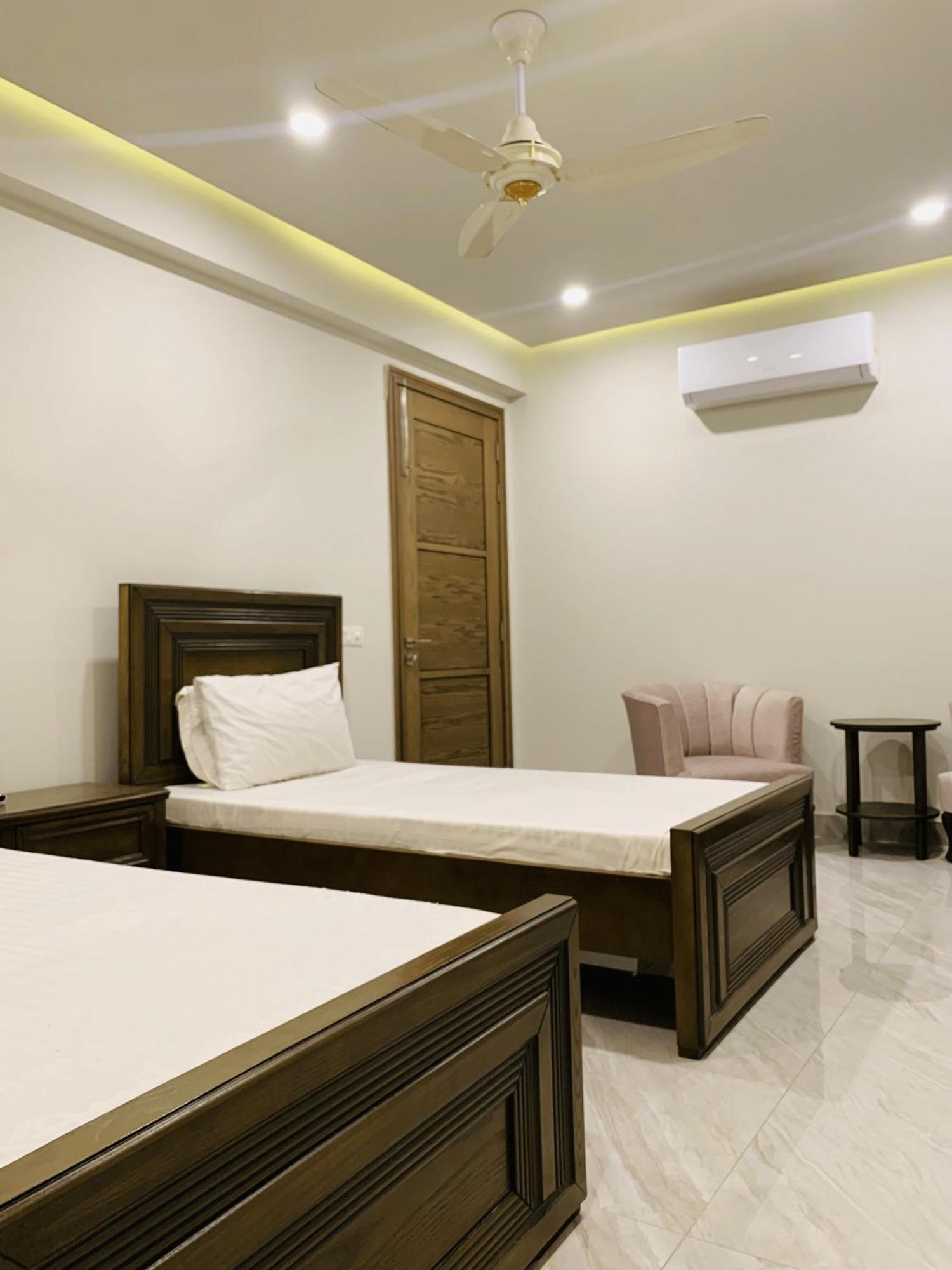 Sigma Lodge Islamabad Extérieur photo